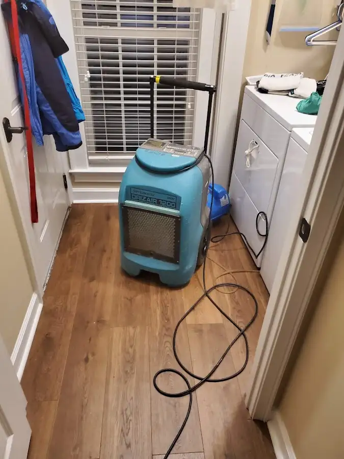Commercial dehumidifier deployed for Crawl Space Restoration in Oregon City